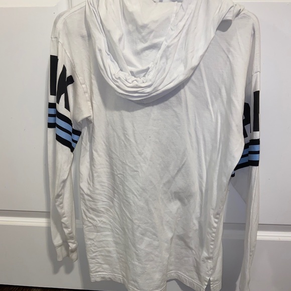 White oversized long sleeve shirt with hoodie - Picture 5 of 5